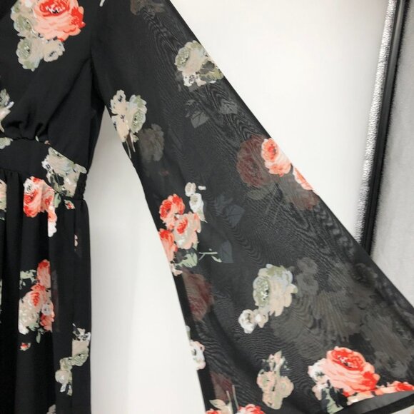 MINKPINK Black Floral V-Neck Long Sheer Sleeve Maxi Dress size XS - Picture 9 of 14